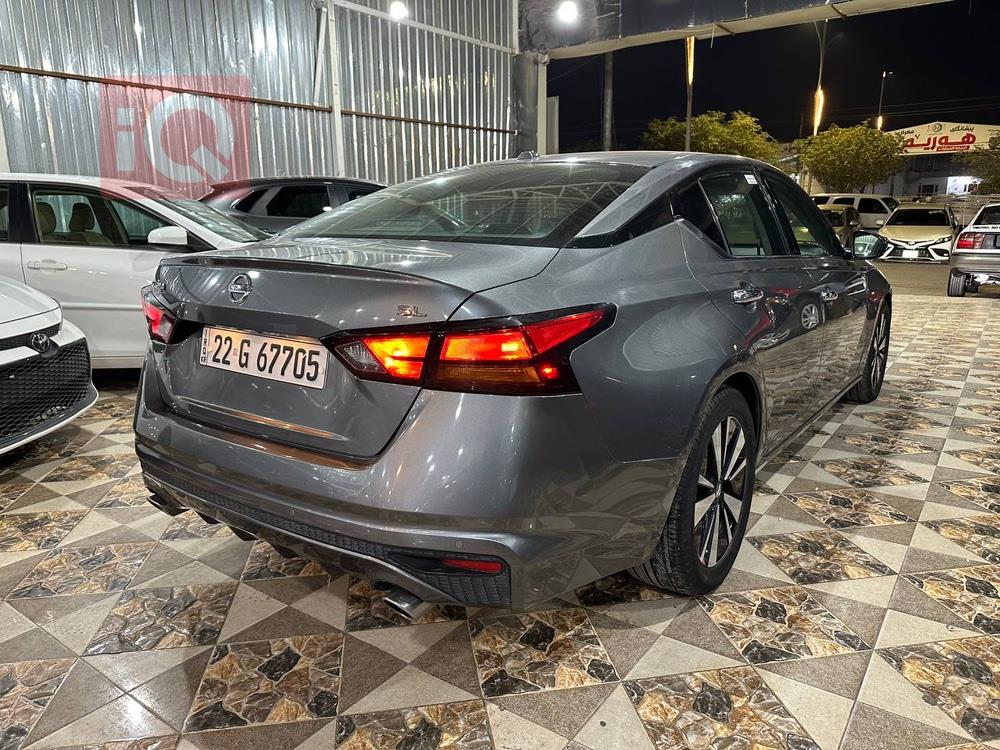 Nissan Altima